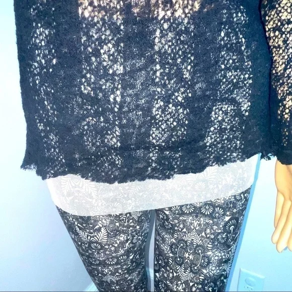 Pete Wool Sweater – Crew Neck, Long Sleeves, Raw Edge Hem – Black & Tan - Picture 4 of 13